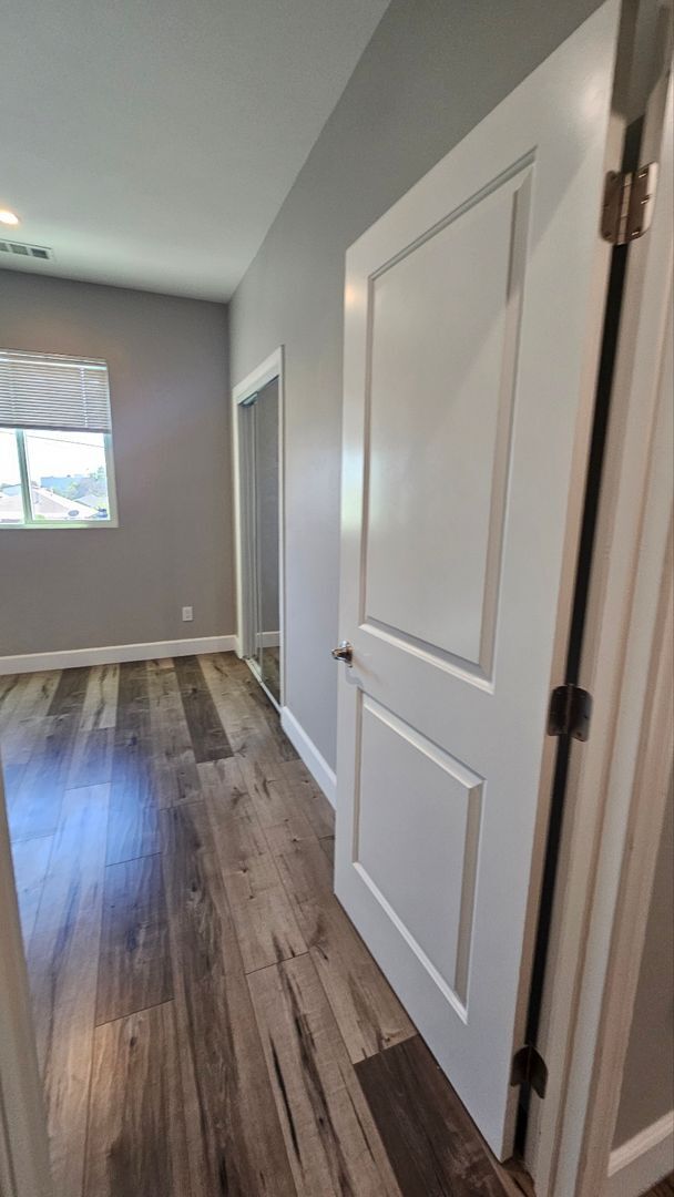 Building Photo - 1536 E