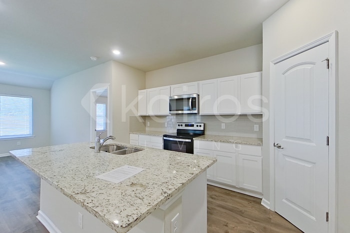 Building Photo - 204 Yardley Ct