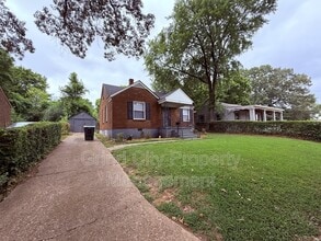 Building Photo - 2844 Dell Ave