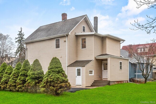 Building Photo - 78 E Maltbie Ave