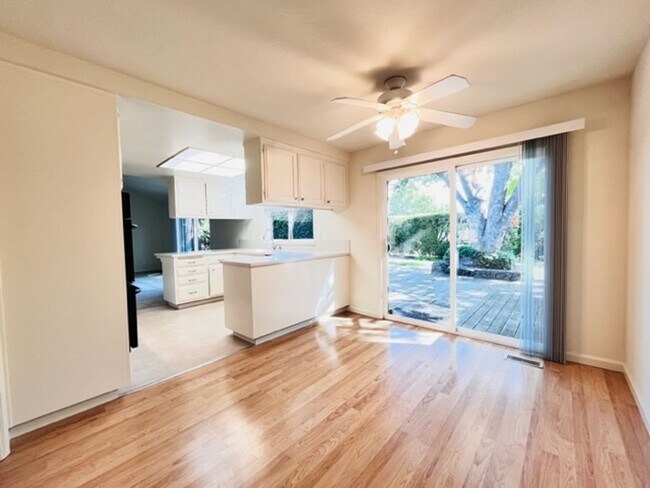 Building Photo - Charming 4BD/2BA, Single-Story Ranch-Style...
