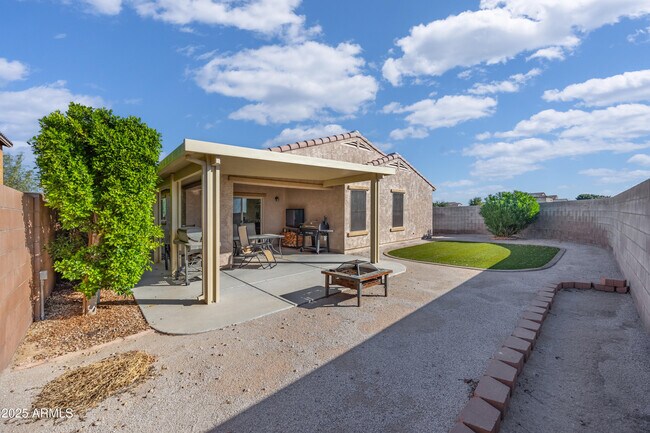 Building Photo - 18557 W Pueblo Ave