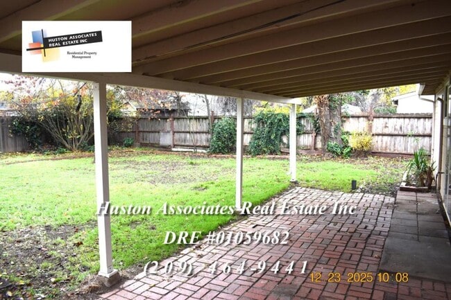 Building Photo - 1714 Del Rio Dr