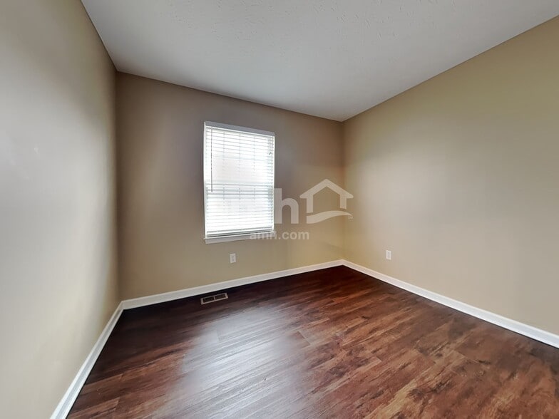 Building Photo - 15 Woodsong Ct