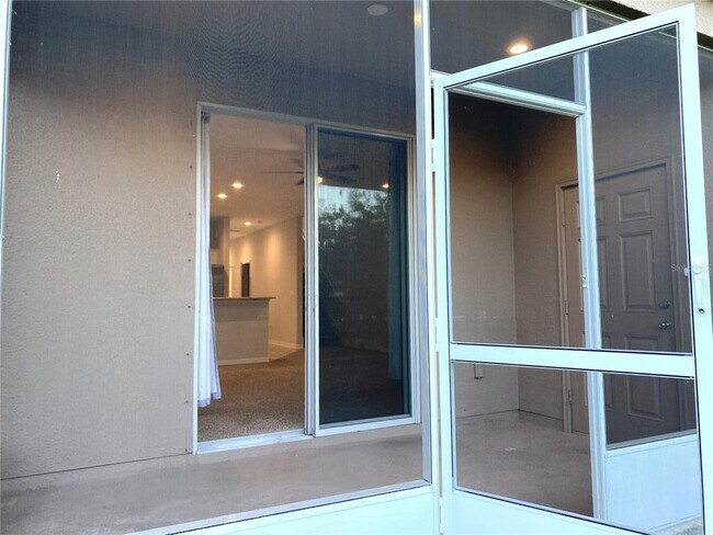 Building Photo - 1050 Grantham Dr