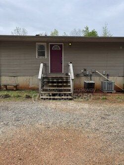 Building Photo - 111 Primrose Dr