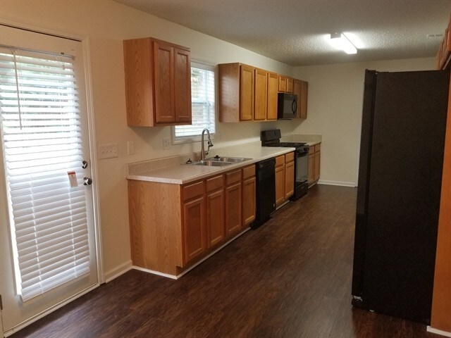 Building Photo - 119 Mount Comet Ct