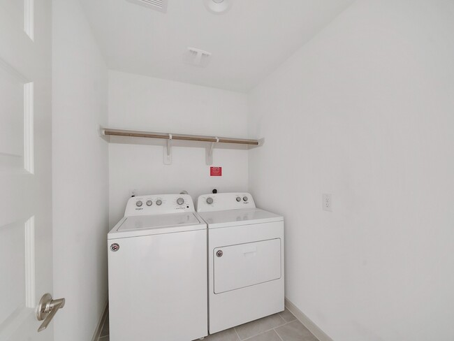 Building Photo - 29511 Ella Larchmont Ct