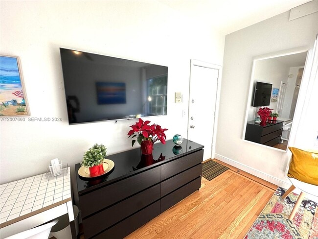 Building Photo - 1007 Meridian Ave