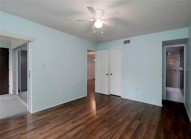 Building Photo - 120 Cypress Ln