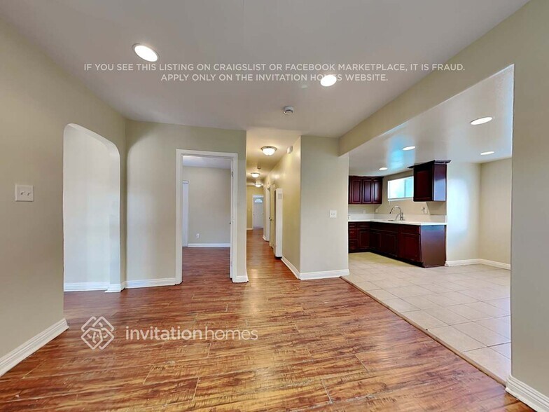 Building Photo - 523 W 102nd St
