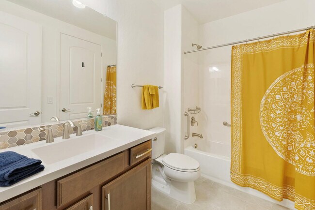 Building Photo - 5100 E Rancho Paloma Dr