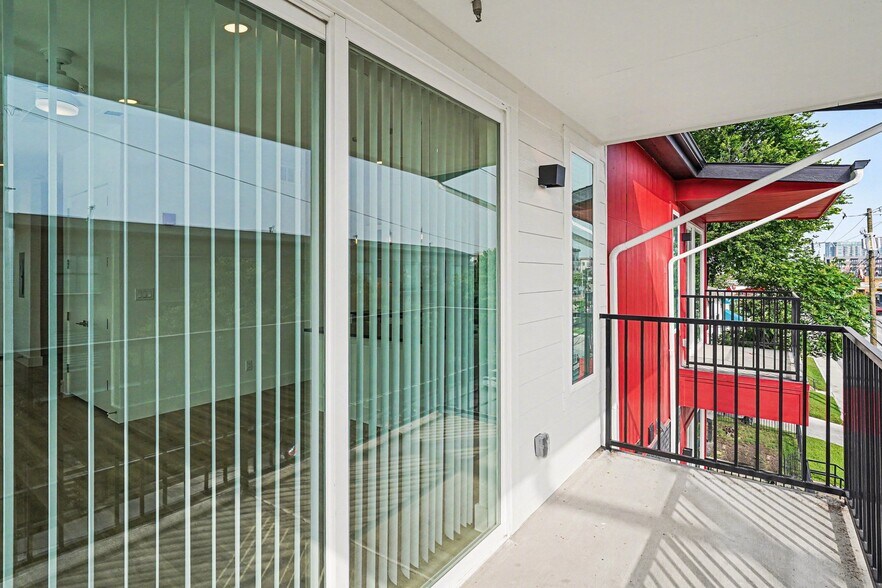 Building Photo - 2217 N Fitzhugh Ave