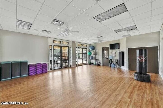 Building Photo - 1761 Highland View Dr