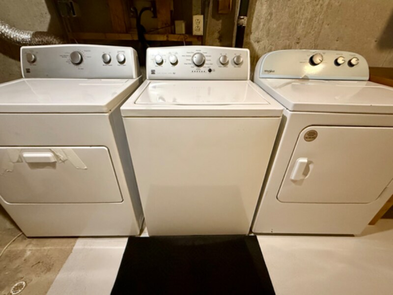 Building Photo - 2708 W 98th Dr