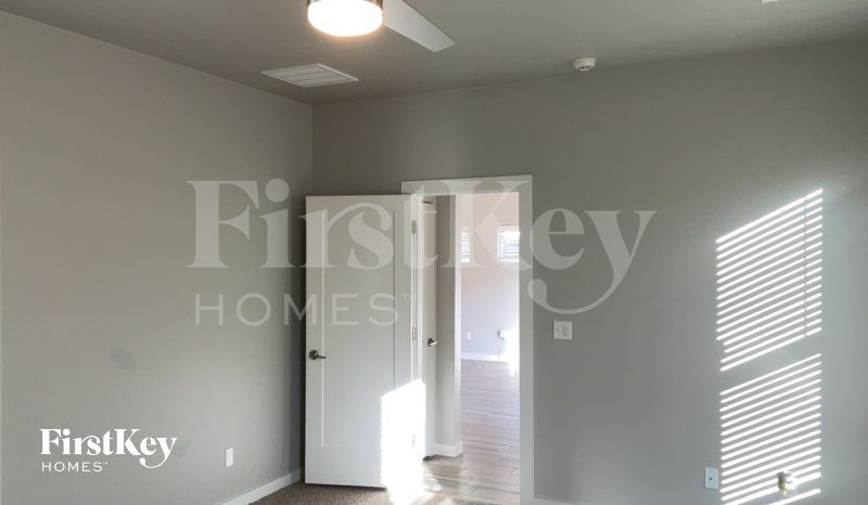 Building Photo - 612 NW 182nd St