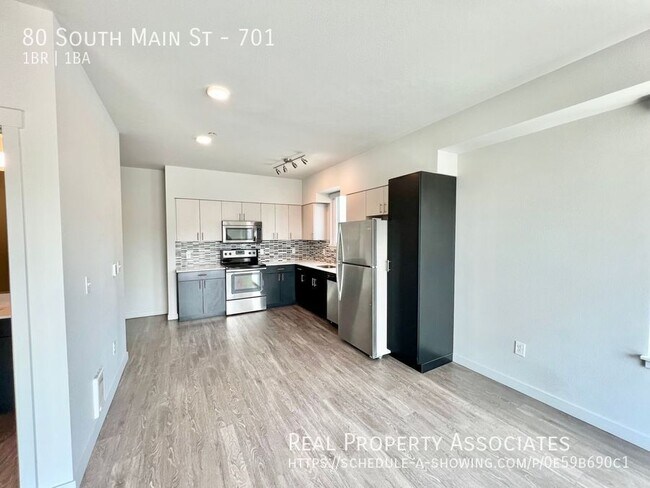 Building Photo - 80 South Main St