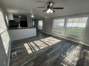 Building Photo - 1236 N Oaklane Rd
