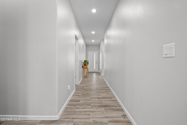 Building Photo - 2308 Enchanted Quail