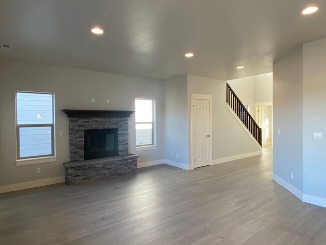 Building Photo - 20576 Rolen Ave