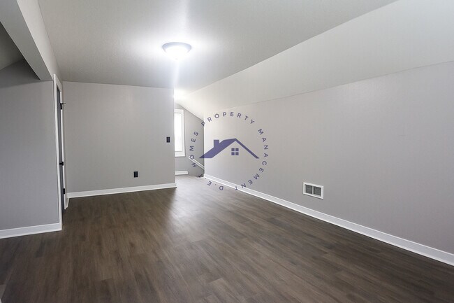 Building Photo - 9790 Kensington Ave