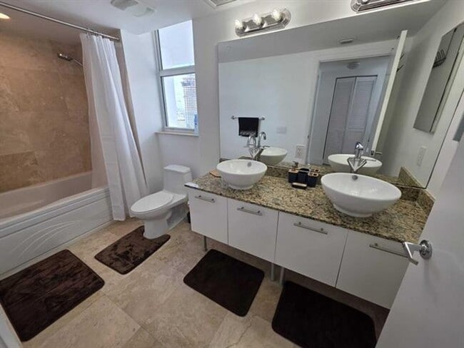 Building Photo - 41 SE 5th St