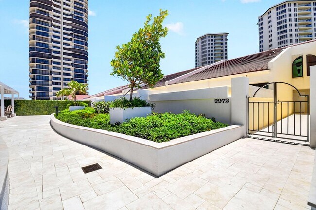 Building Photo - 4000 N Ocean Dr