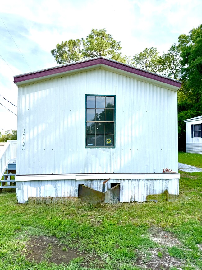 Building Photo - 1713 Crapps Ave