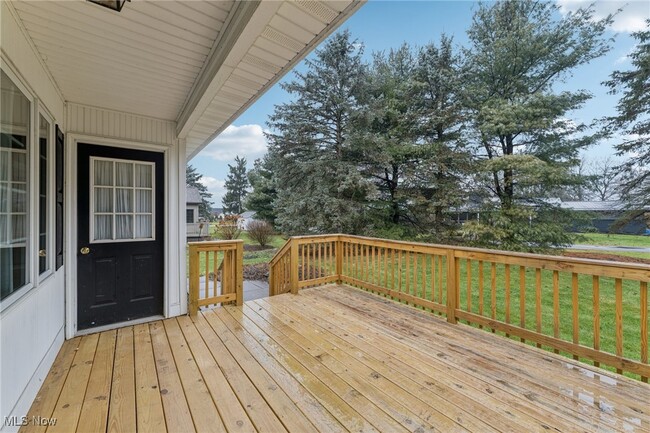 Building Photo - 276 S Bayshore Dr