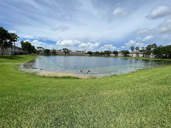 Building Photo - 1260 SE 31st Ct