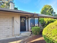 Building Photo - 5085 Kaufman Loop SE