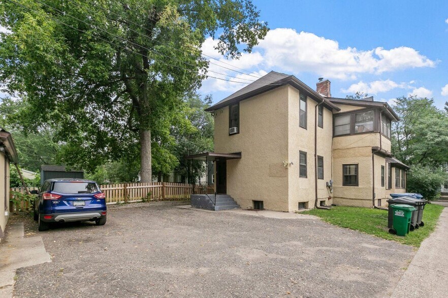 Building Photo - 2744 Fremont Ave S