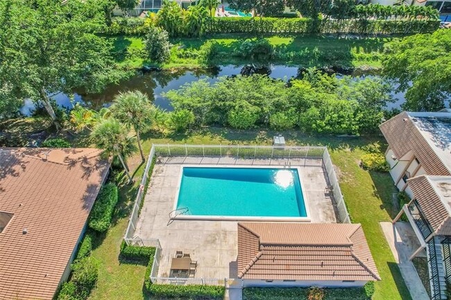 Building Photo - 12244 Royal Palm Blvd