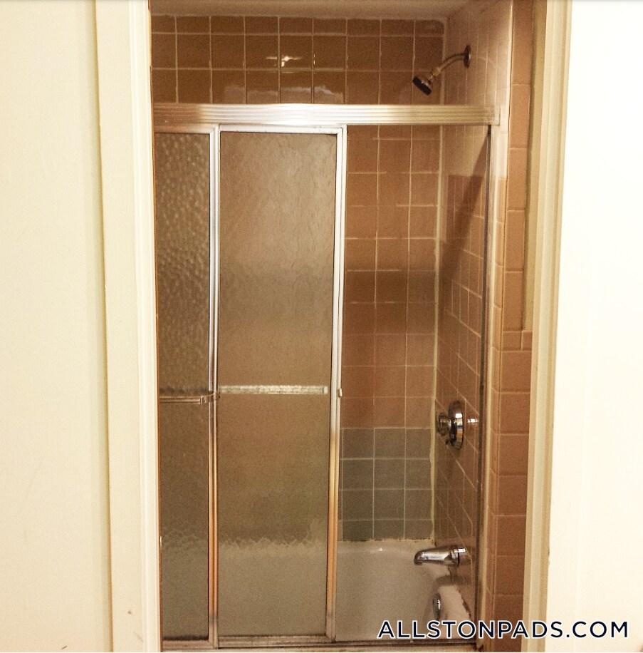 Building Photo - 1110 Commonwealth Ave