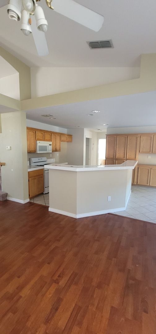 Building Photo - Nice Home For Rent!