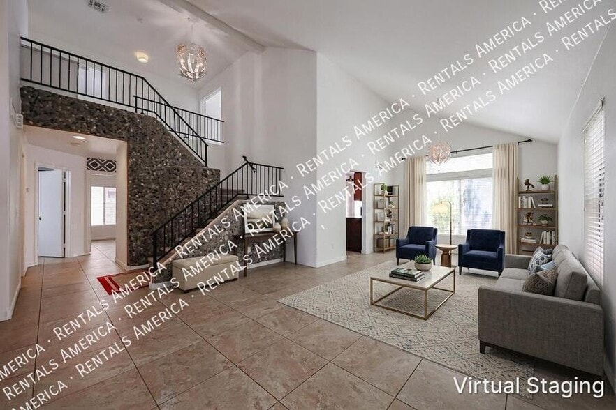 Building Photo - 820 N Granada Dr
