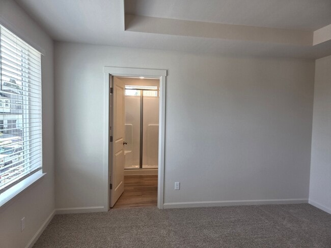 Building Photo - Brand New 3 bdrm 2 1/2 bath townhouse