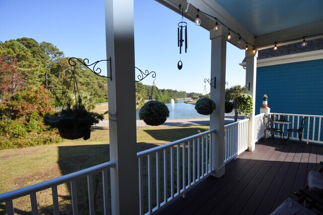 Building Photo - 846 Rosa Cir