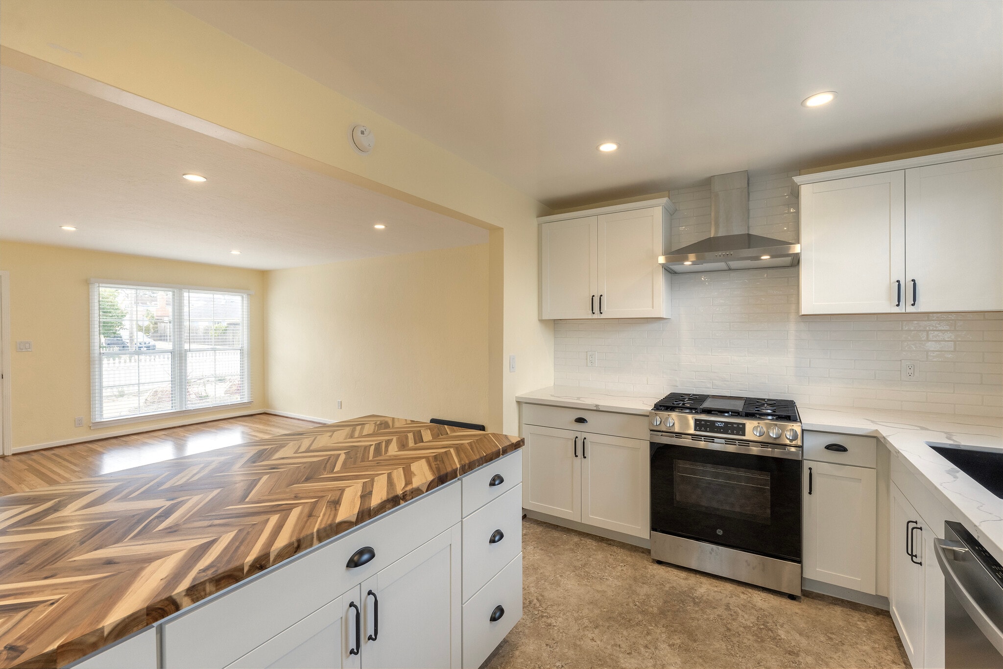 Building Photo - 230 Gibson Ave