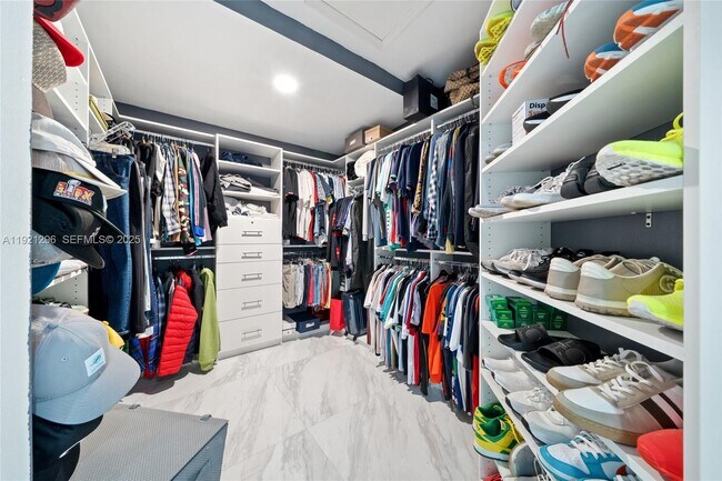 Building Photo - 15484 SW 42nd Terrace