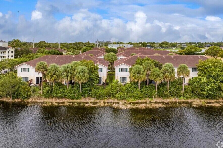 Building Photo - 5122 NW 30th Ln