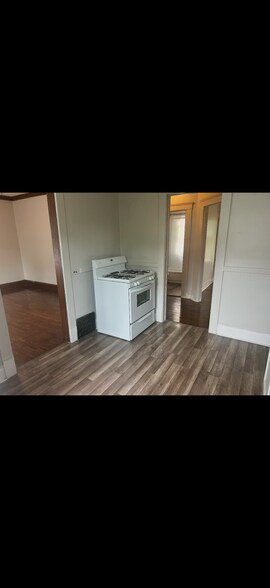Building Photo - 1227 Cranford Ave