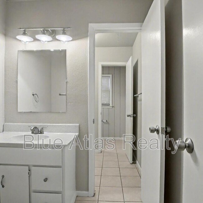 Building Photo - 4204 Pate Dr