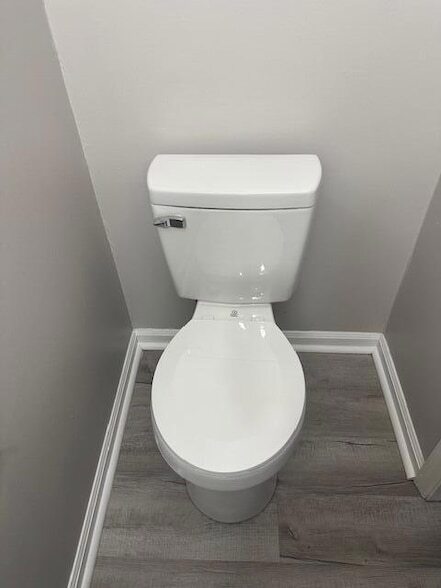 Building Photo - 705 Gale Dr NE