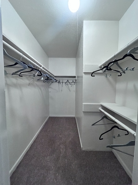 Building Photo - 2300 Red Bluff Rd