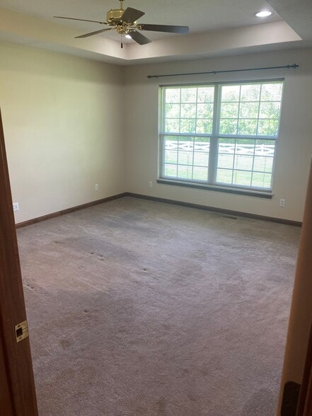 Building Photo - 2928 E Buckskin Dr