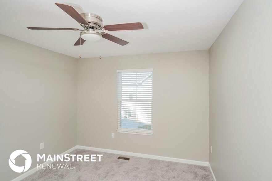 Building Photo - 2101 Paddle Wheel Dr