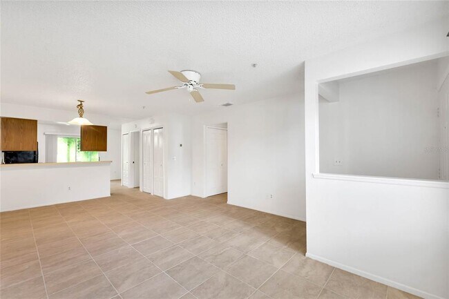 Building Photo - 117 Reserve Cir