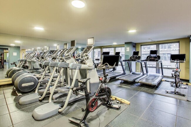 Building Photo - 440 N Wabash Ave