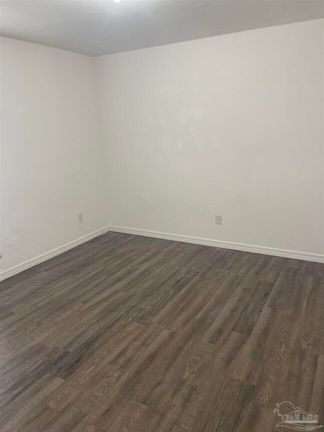 Building Photo - 11068 Chippewa Way